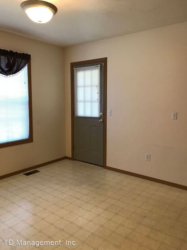 Building Photo - 3 br, 2 bath House - 4325 S Farm Road 125