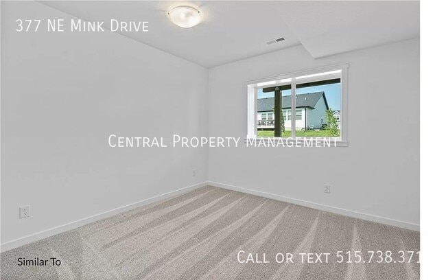 Building Photo - 377 NE Mink Dr