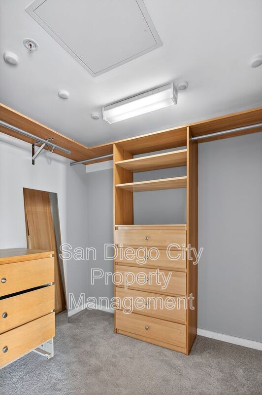 Building Photo - 321 Tenth Ave