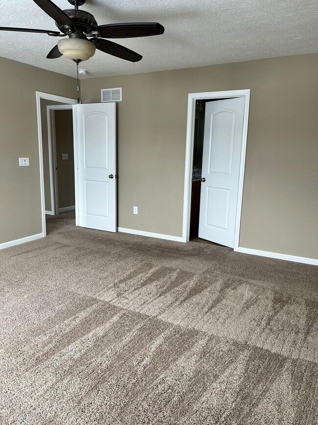 Building Photo - 165 Saddlebred Cir