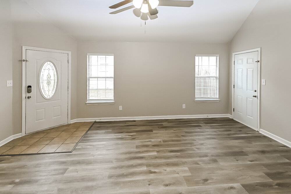 Building Photo - 8752 Cat Tail Dr