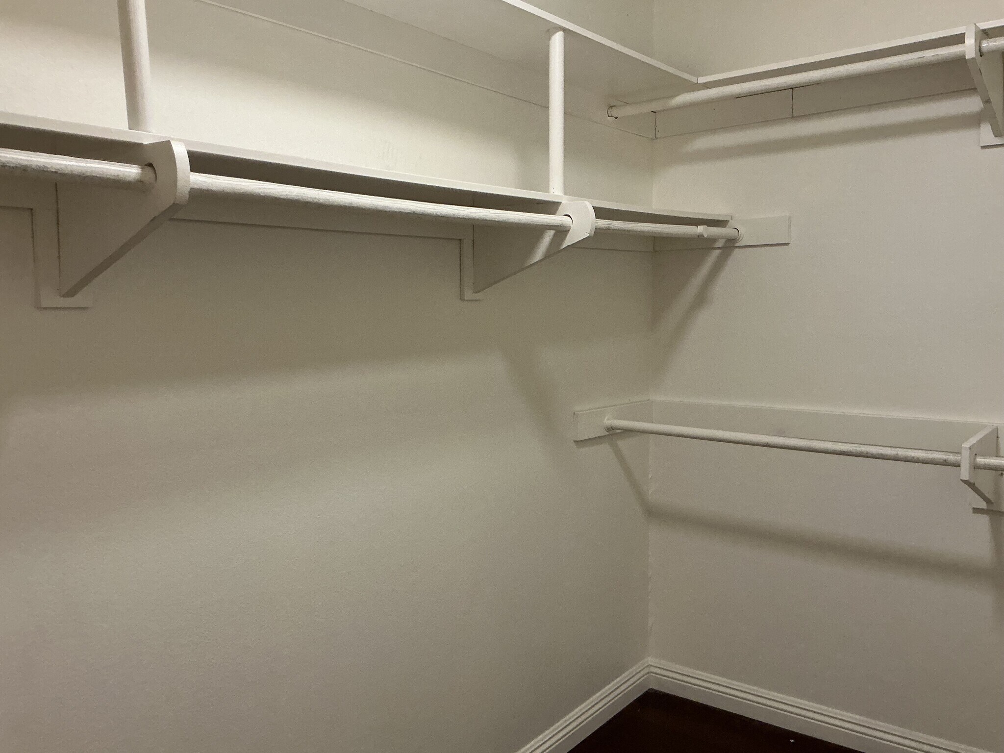 Building Photo - 21650 Burbank Blvd