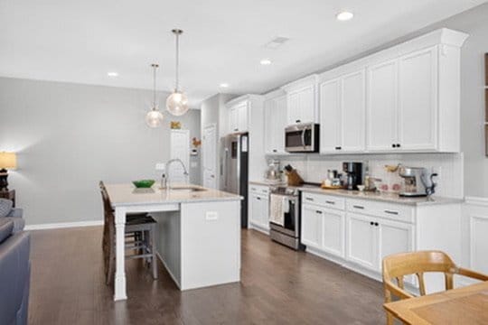 Building Photo - 4007 Avalon Ct.