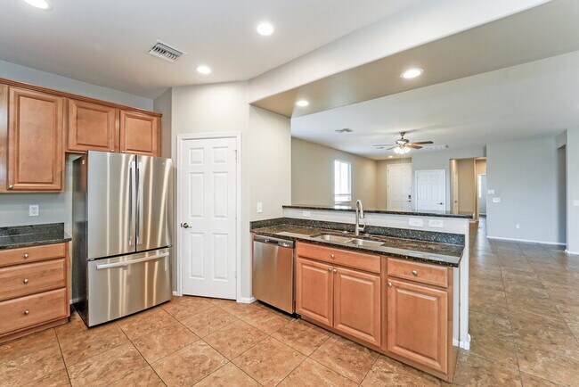 Building Photo - 7554 S Ocean Port Dr