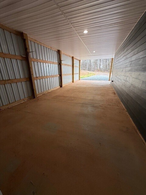 Building Photo - 124 Guy Cothran Rd