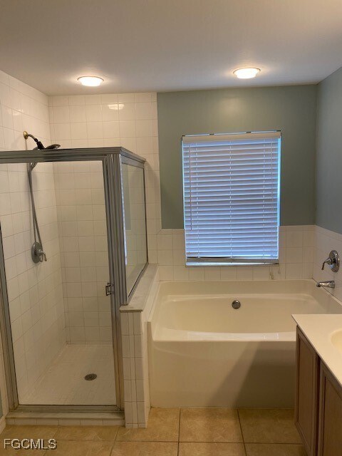 Building Photo - 3519 NE 12th Pl