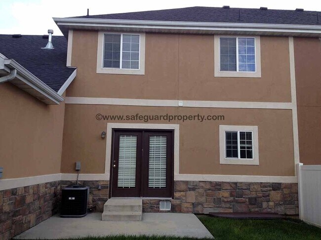 Building Photo - Spacious 3-Bedroom Townhome in Gated Draper Community