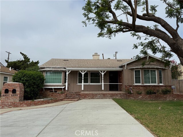 Primary Photo - 8929 Rathburn Ave