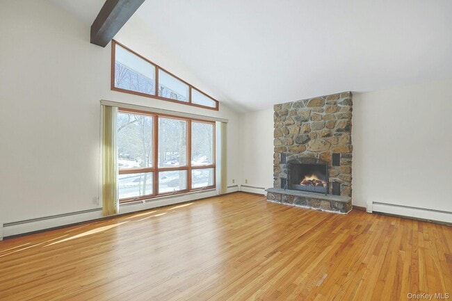 Building Photo - 4 Sassi Dr