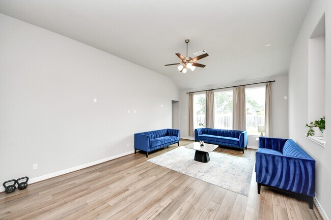 Building Photo - 2830 Tumlinson Dr