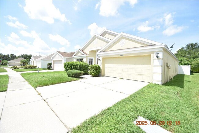 Building Photo - 944 Ridge Haven Dr