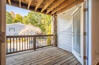 Building Photo - 402 Madison Ln S E