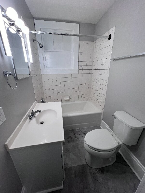 Building Photo - 405 Moore St