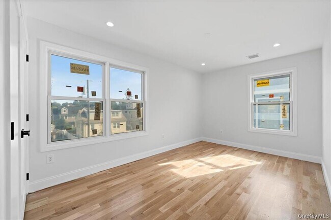 Building Photo - 89 Thurton Pl