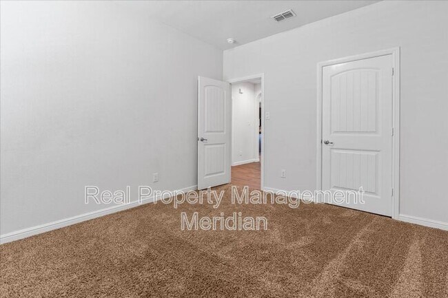 Building Photo - 1125 Ferncliff Dr