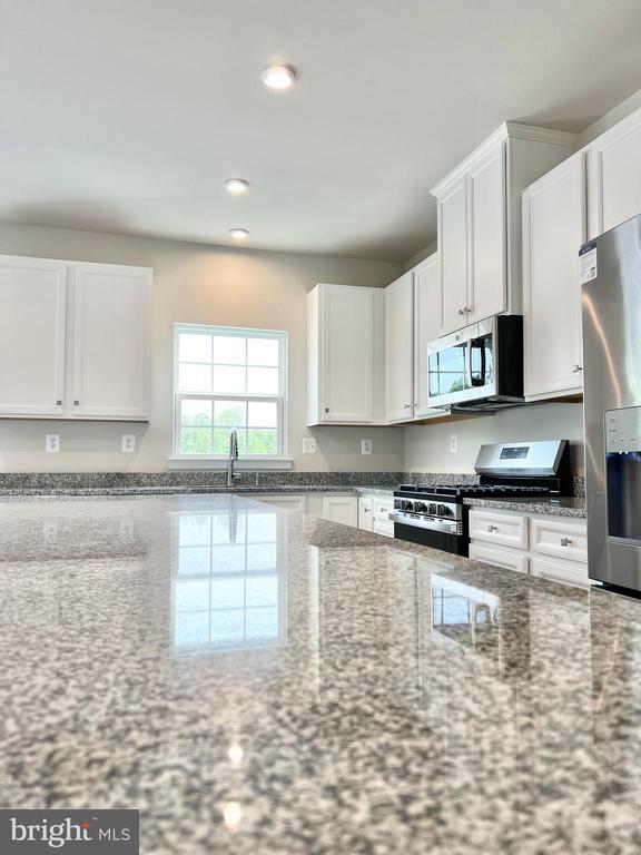 Building Photo - 2103 Rivers Dr