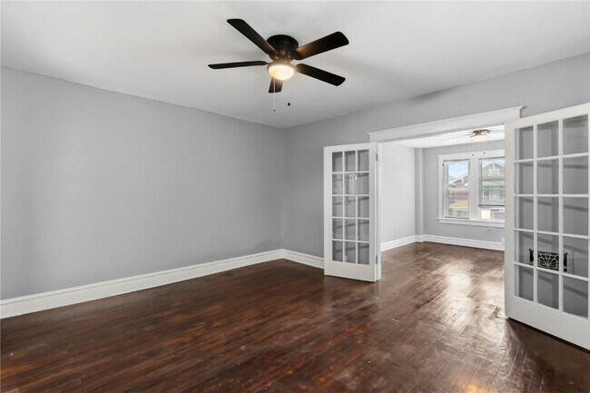 Building Photo - 4234 Dewey Ave