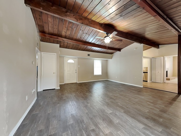 Building Photo - 729 Sherbrook Dr