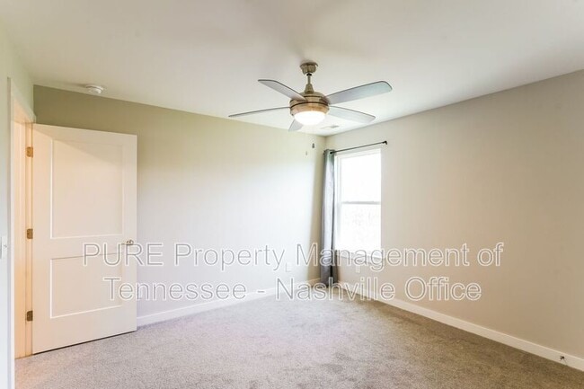 Building Photo - 2402 Danilynn Dr