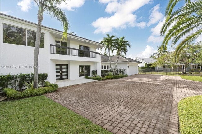 Building Photo - 413 Santurce Ave