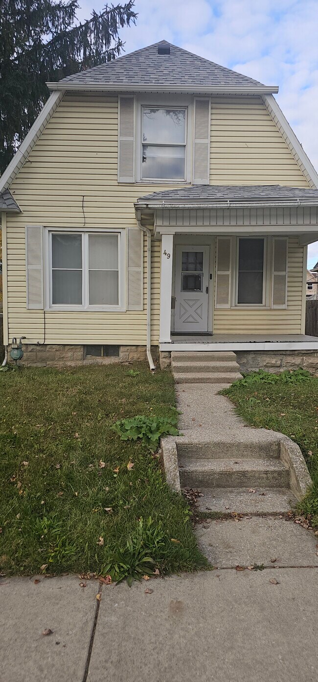 Primary Photo - 49 Neise Ave