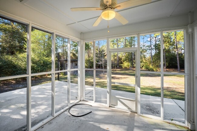 Building Photo - 24379 Sailfish Ln