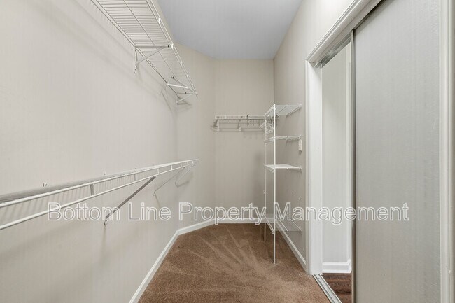Building Photo - 1500 Candlewyck Ct