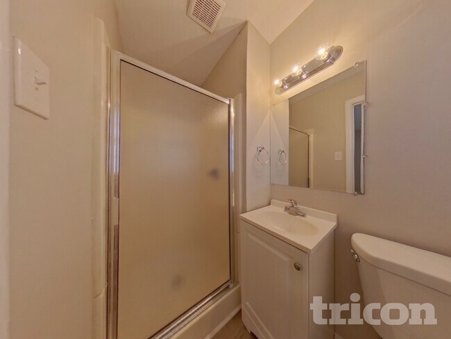 Building Photo - 5020 Horton Pl