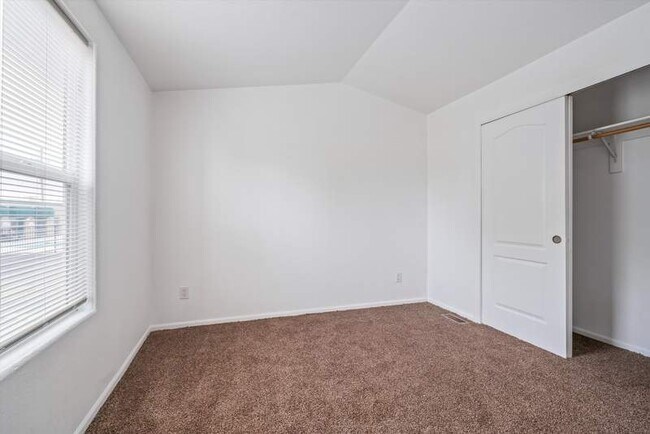 Building Photo - 5505 N Shannon Rd