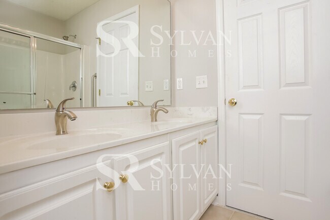 Building Photo - Welcome to Your 3BR 2BA Dream Home