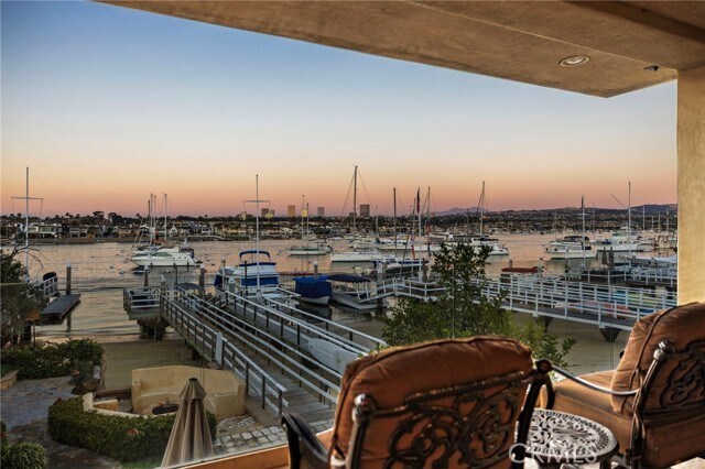 Building Photo - 900 E Balboa Blvd