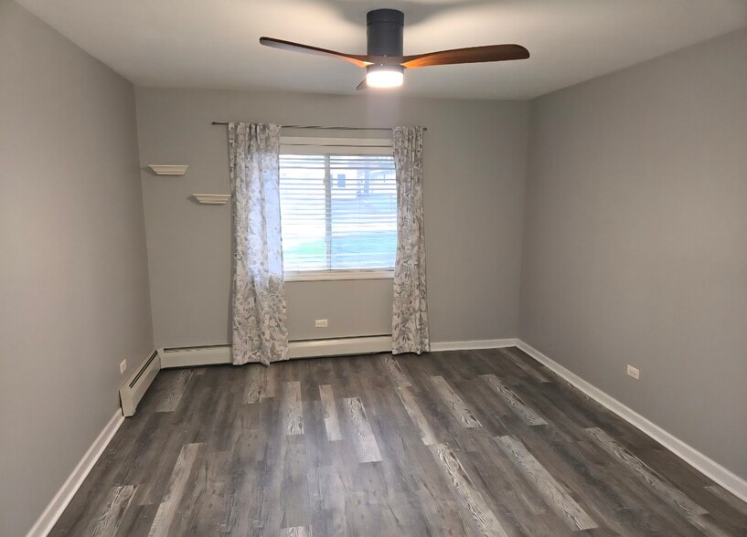 Bedroom - 213 E Liberty St