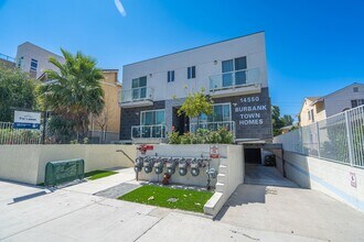 Building Photo - Beautiful 1-Bedroom Home with a Private Office Space and Modern Upgrades!