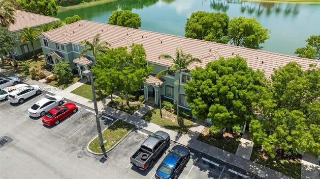 Building Photo - 1458 SE 24th Ct