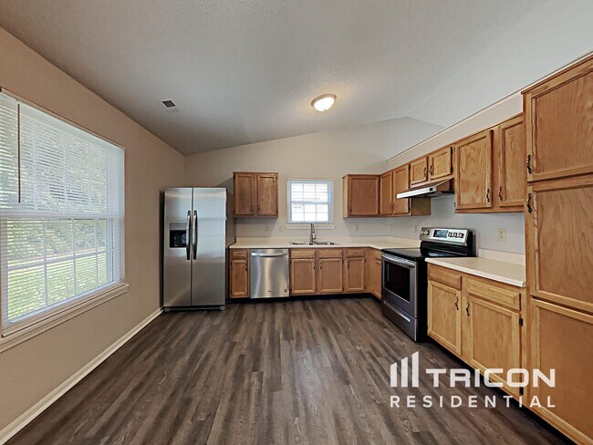 Building Photo - 2343 Rolling Oak Dr