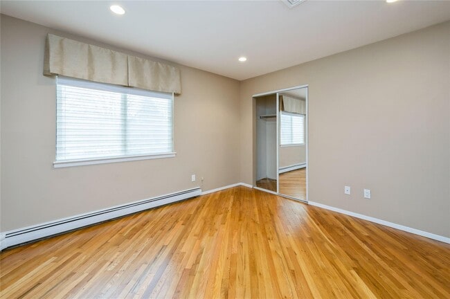 Building Photo - 99 Brush Hollow Close