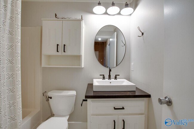 Building Photo - 143 Rebecca Pines Dr