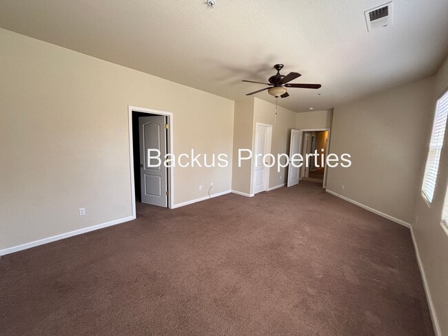 Building Photo - 11 Huerta Ave