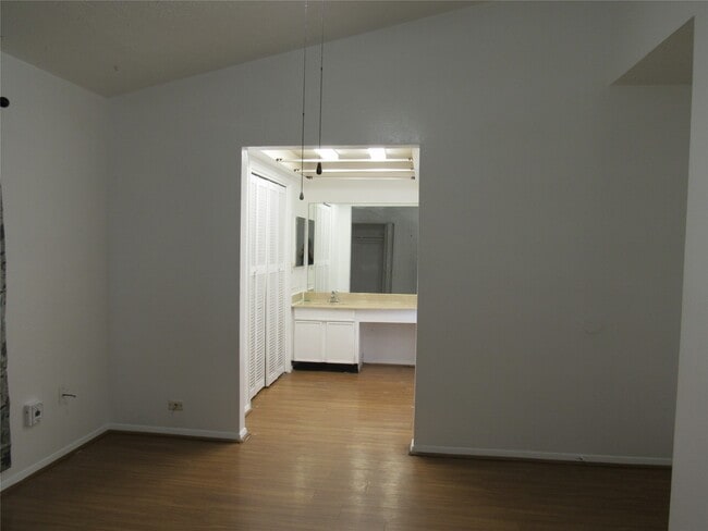 Building Photo - 8506 Sorrel Dr