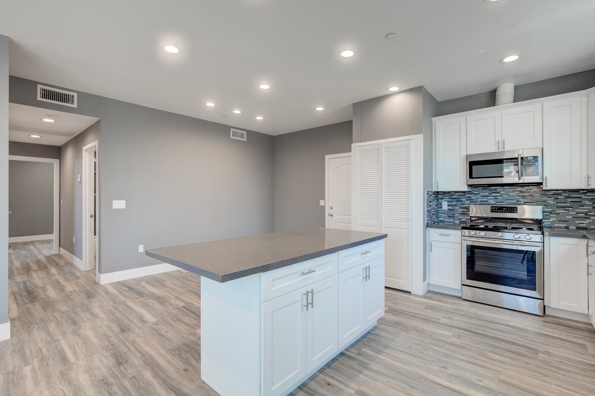 Building Photo - 3626 Cimarron St