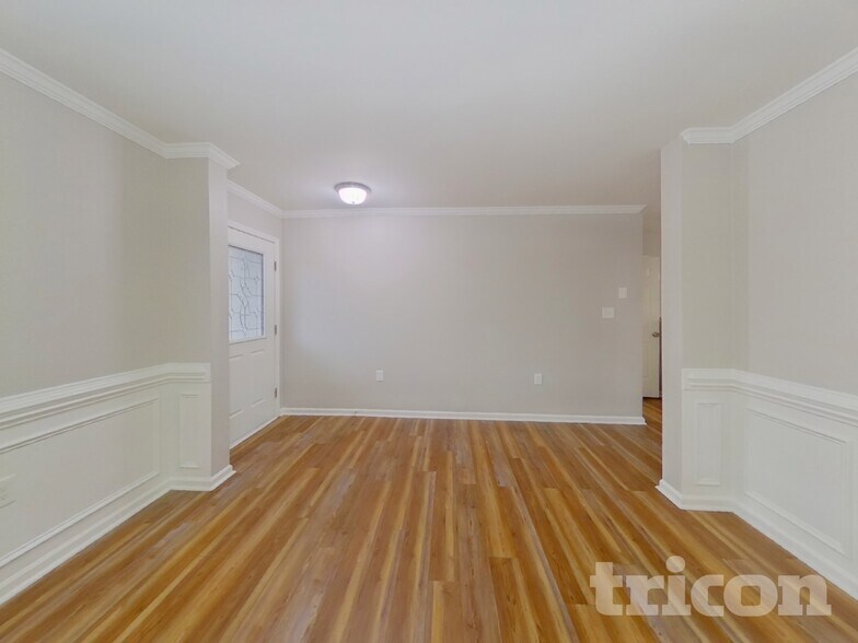 Building Photo - 2918 Tall Oaks Dr