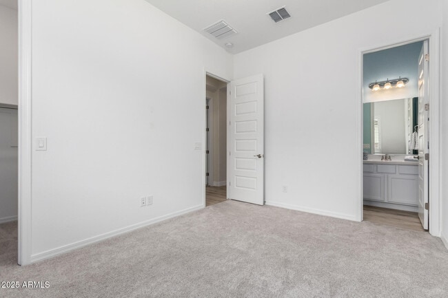 Building Photo - 18453 W Elwood St