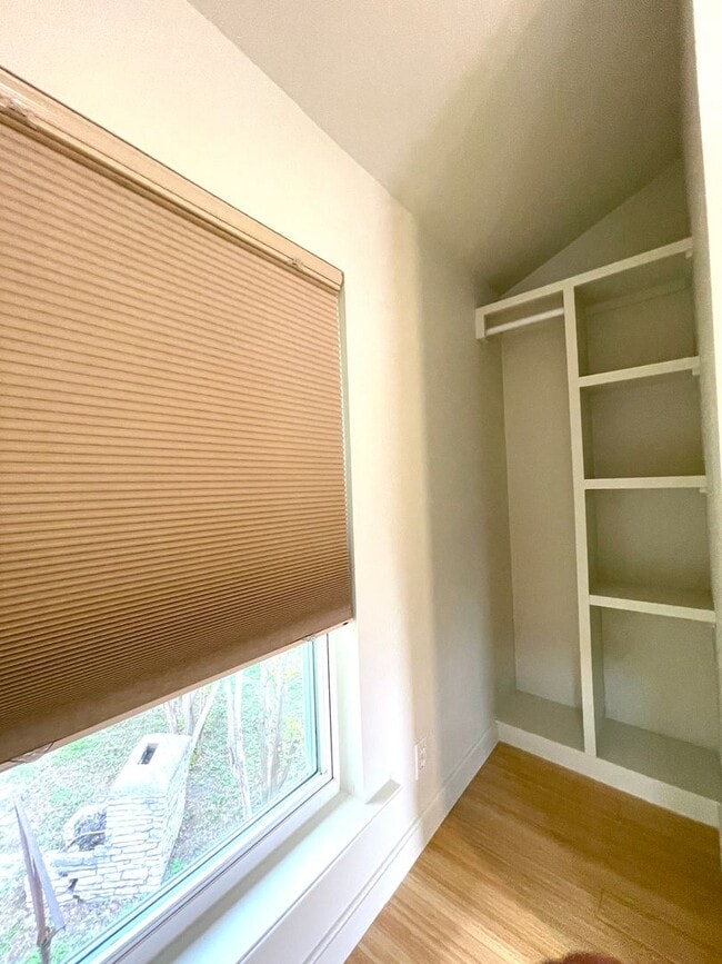 Building Photo - 4718 Depew Ave