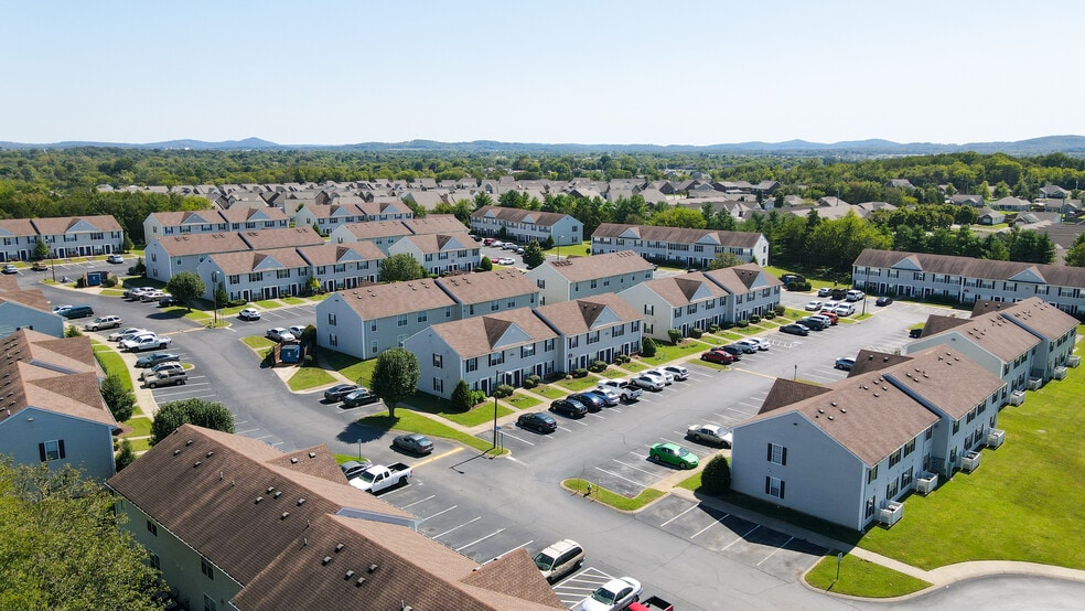 Primary Photo - Rollingwood Apartments