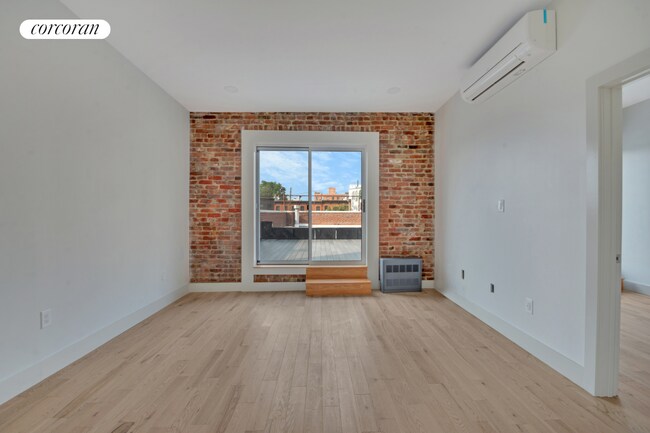 Primary Photo - 155 25th St