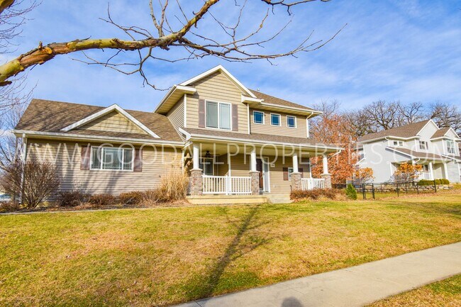 Primary Photo - 3 Bedroom 2.5 Bath home
