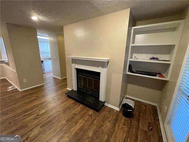 Building Photo - 803 Wynnes Ridge Cir SE