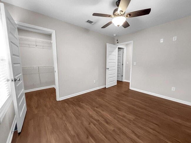 Building Photo - 1739 Eli Pl