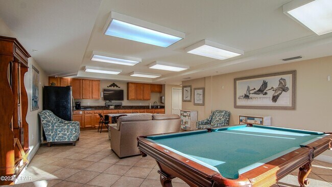 Building Photo - 2400 Grandiflora Blvd