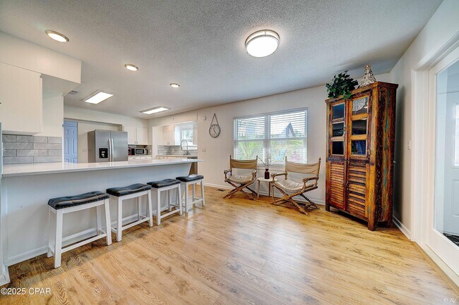 Building Photo - 2615 W 11th St